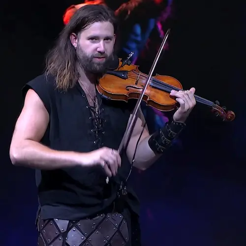 Clejan performing live