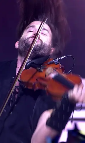 Clejan performing live