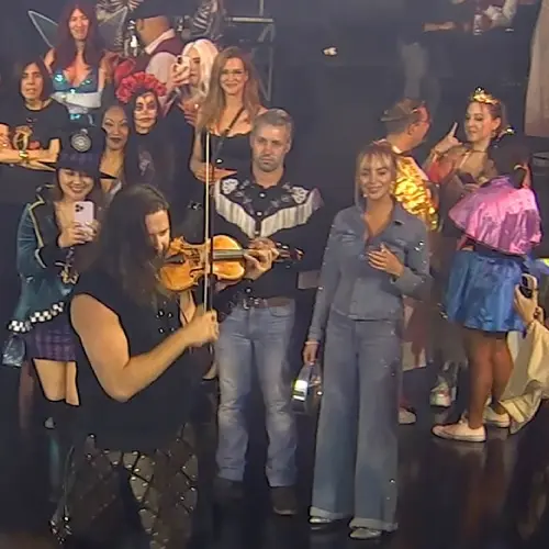 Clejan performing live